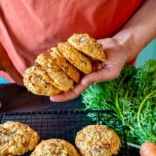 cookies carrot cakes