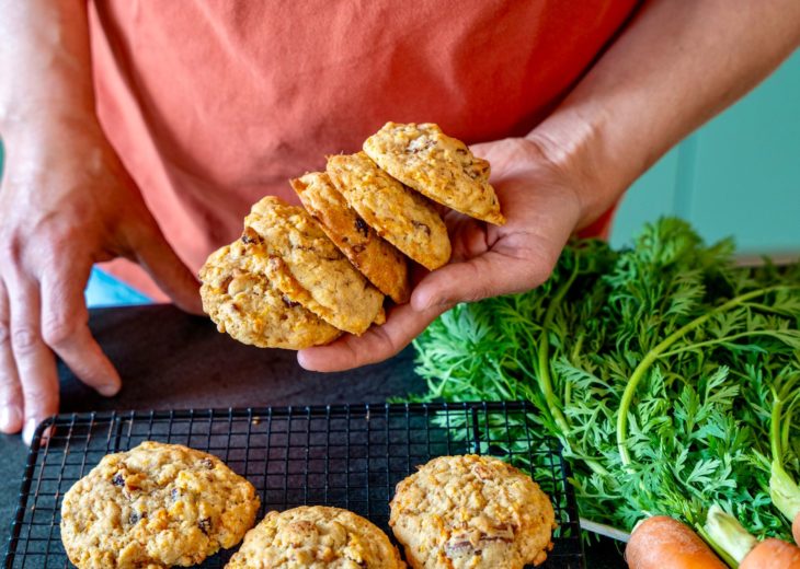 cookies carrot cakes